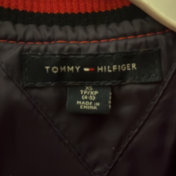 Tommy Hilfiger puffer jacket, Size 4-5 - Picture 7 of 10